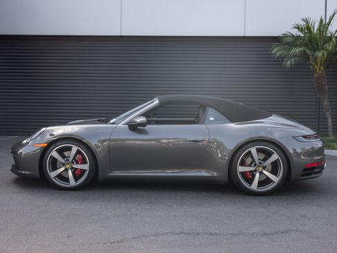 Certified 2021 Porsche 911 Carrera S RWD image 2