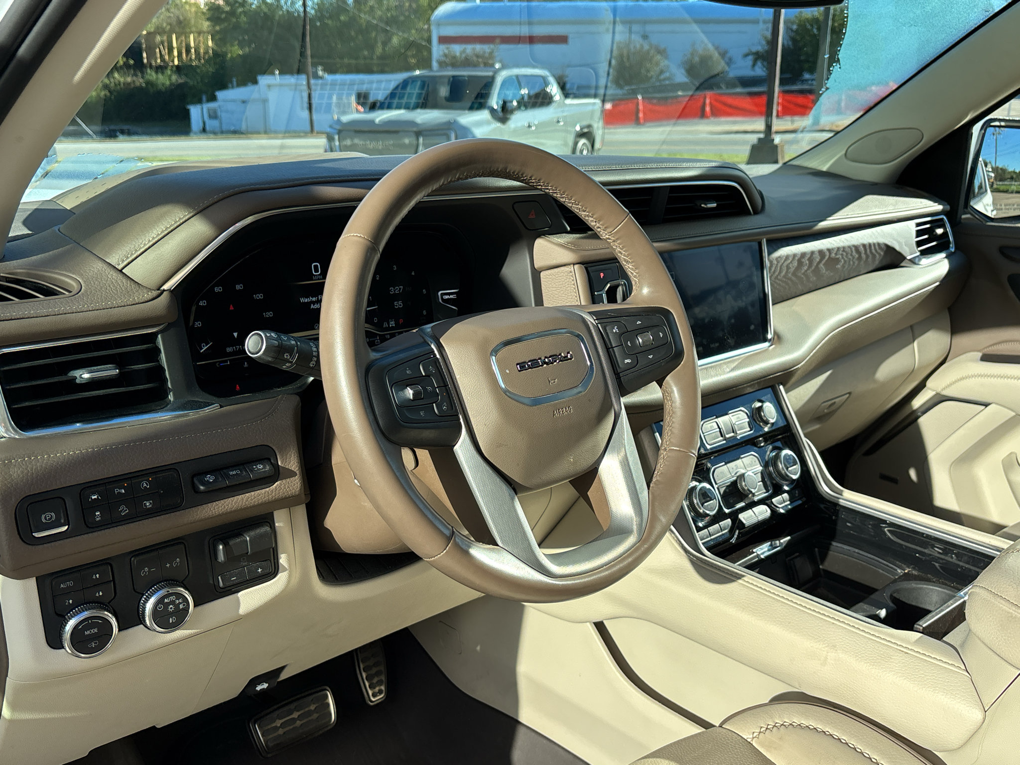 Used 2023 GMC Yukon XL Denali w/ Max Trailering Package AWD/4WD image 11