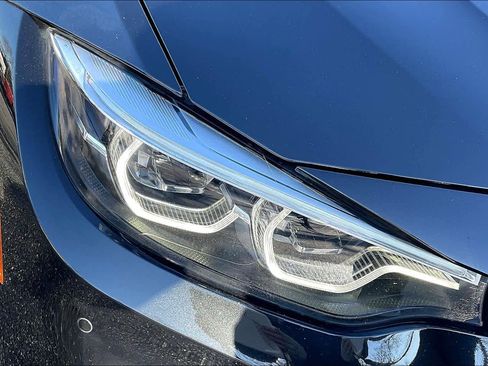 Used 2018 BMW M4 Convertible w/ Competition Package image 25
