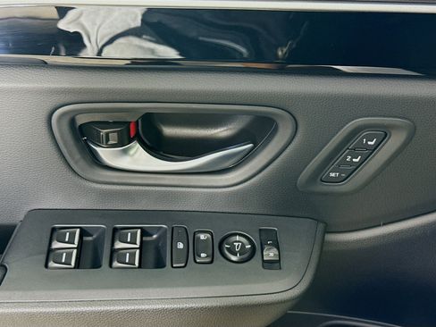 New 2025 Honda Pilot Touring image 21