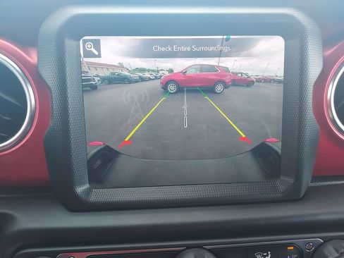 Used 2023 Jeep Gladiator Rubicon w/ Trailer Tow Package AWD/4WD image 23