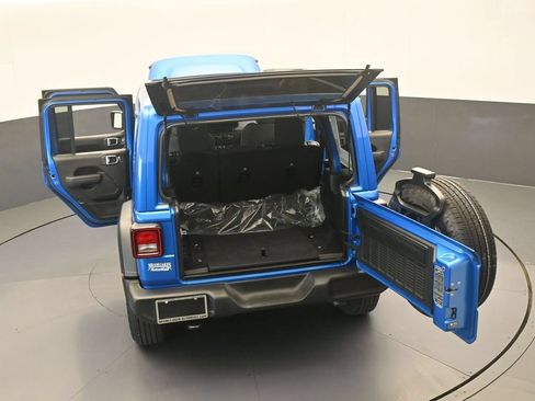 Used 2025 Jeep Wrangler Unlimited Sport AWD/4WD image 61