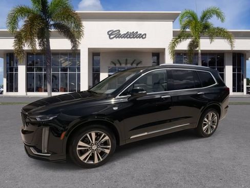 Used 2023 Cadillac XT6 Premium Luxury FWD image 6