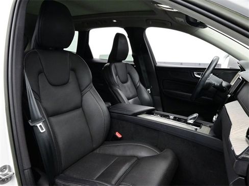 Used 2022 Volvo XC60 B6 Inscription w/ Advanced Package image 14