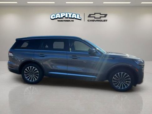Used 2023 Lincoln Aviator Reserve w/ Equipment Group 201A image 6