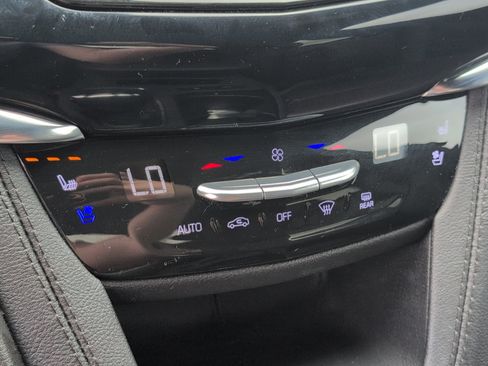 Certified 2023 Cadillac XT6 Premium Luxury w/ Technology Package image 23