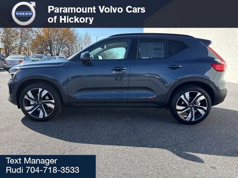 New 2026 Volvo XC40 B4 Plus w/ Climate Package image 4
