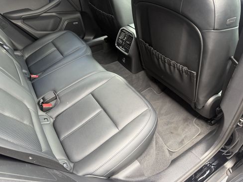 Used 2020 Porsche Macan S AWD/4WD image 19
