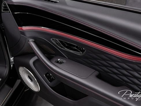 Used 2023 Bentley Flying Spur W12 image 38