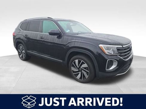 Used 2024 Volkswagen Atlas SEL image 1