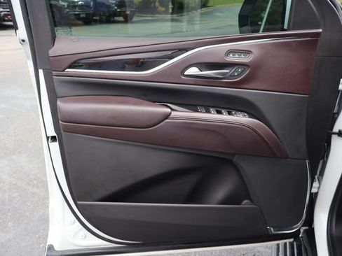 Used 2023 Cadillac Escalade Sport Platinum AWD/4WD image 18
