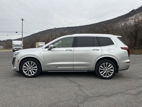 Used 2020 Cadillac XT6 Premium Luxury image 3