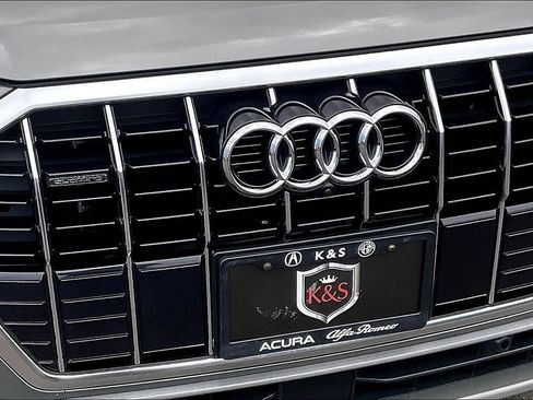 Used 2022 Audi Q3 2.0T Premium Plus w/ Premium Plus Package AWD/4WD image 11