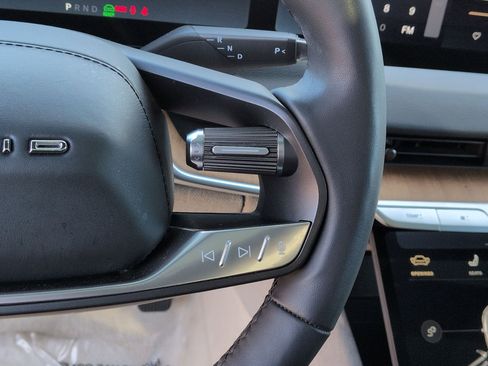 Used 2023 Lucid Air Touring image 20