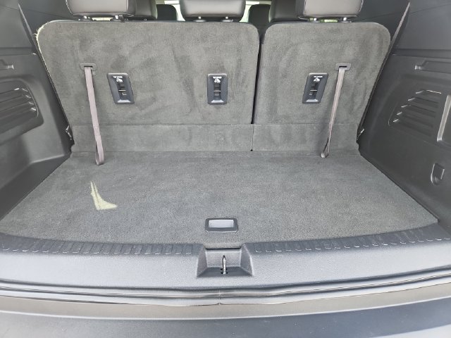 Used 2024 Chevrolet Traverse LT FWD image 23