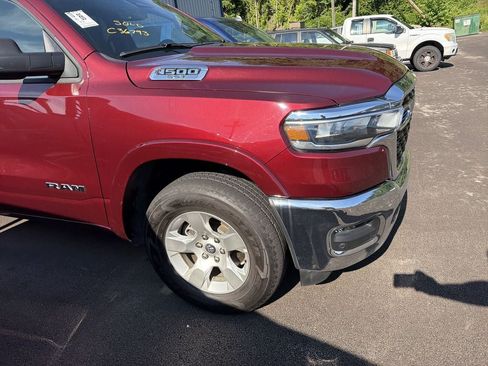 Used 2025 RAM 1500 Big Horn AWD/4WD image 2
