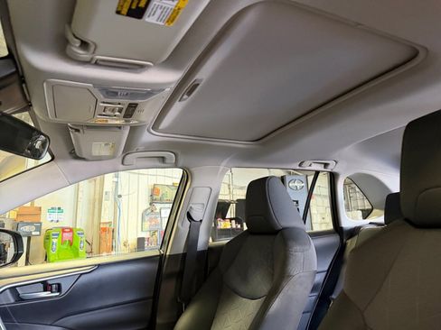 Used 2025 Toyota RAV4 XLE w/ Convenience Package AWD/4WD image 25