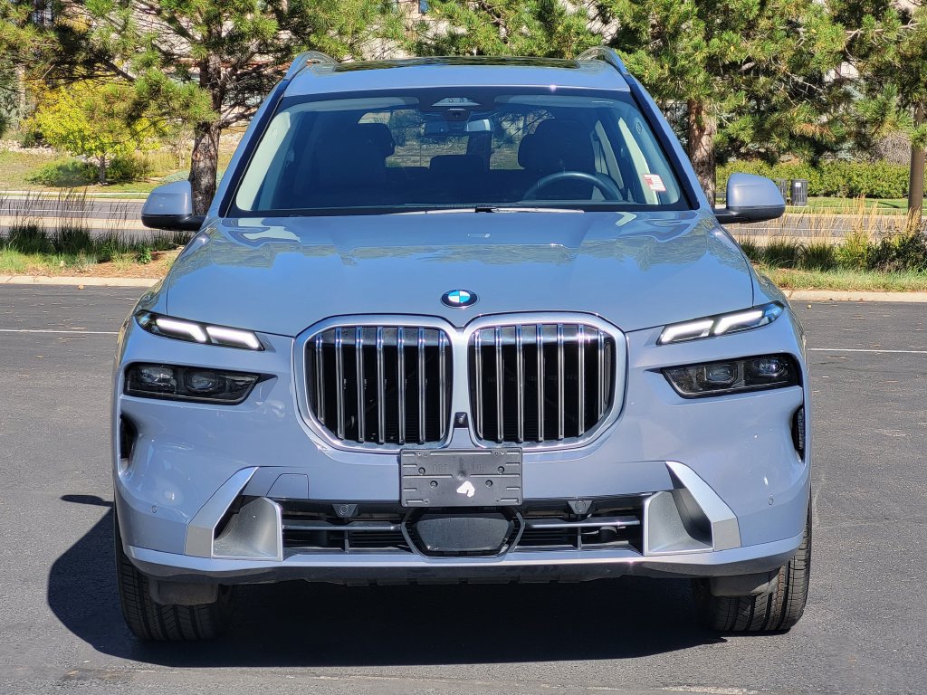 Used 2024 BMW X7 xDrive40i w/ Premium Package AWD/4WD image 2
