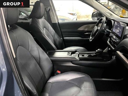 Used 2024 Toyota Grand Highlander Limited image 8