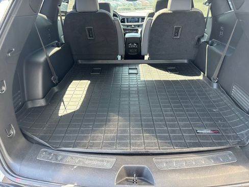 Used 2023 Buick Enclave Premium w/ Experience Buick Package image 54