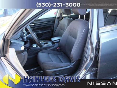 Used 2020 Nissan Altima 2.5 S AWD/4WD image 12