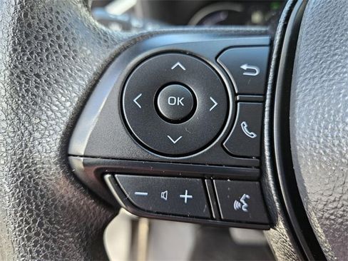 Used 2024 Toyota RAV4 XLE image 28