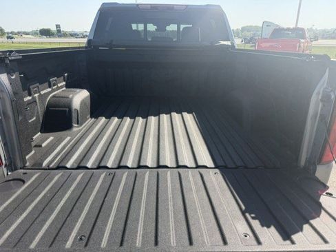 Used 2026 Chevrolet Silverado 1500 High Country w/ Technology Package AWD/4WD image 9