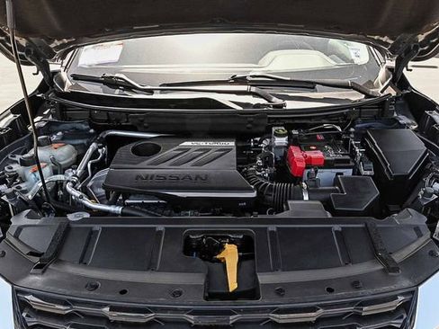 Used 2023 Nissan Rogue S FWD image 32