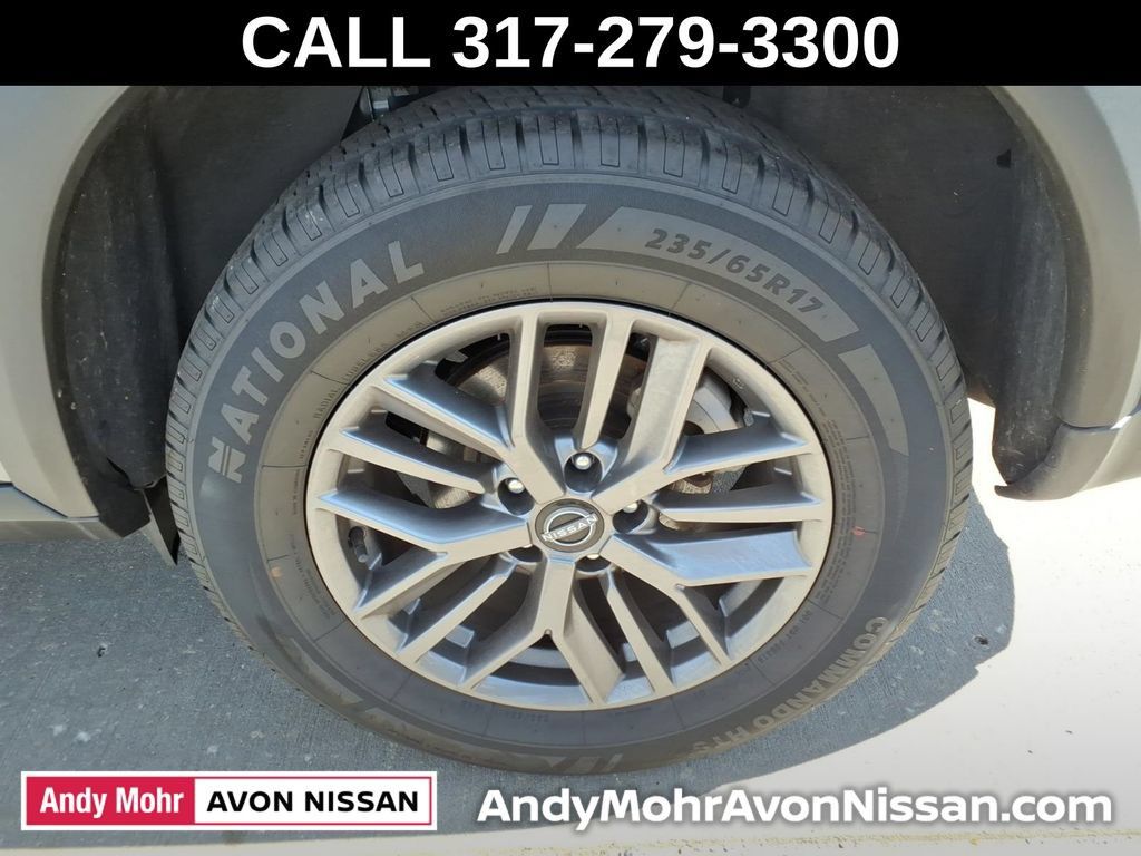 Used 2024 Nissan Rogue S AWD/4WD image 14