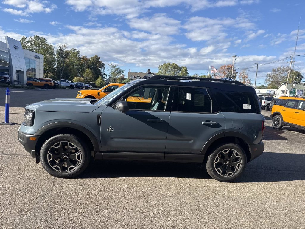New 2026 Ford Bronco Sport Outer Banks w/ Outer Banks Tech Package+ AWD/4WD image 2