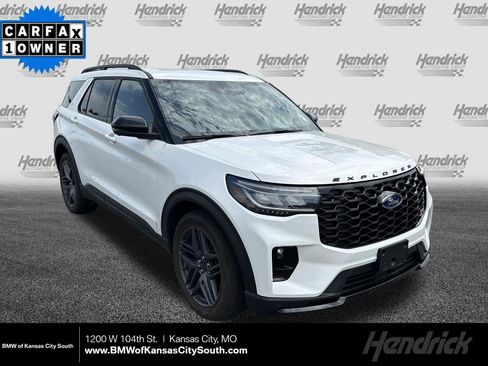 Used 2025 Ford Explorer ST AWD/4WD image 1
