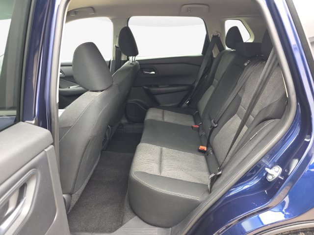 Used 2025 Nissan Rogue SV FWD image 15