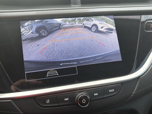 Used 2023 Buick Encore GX Select w/ Safety Package II FWD image 12