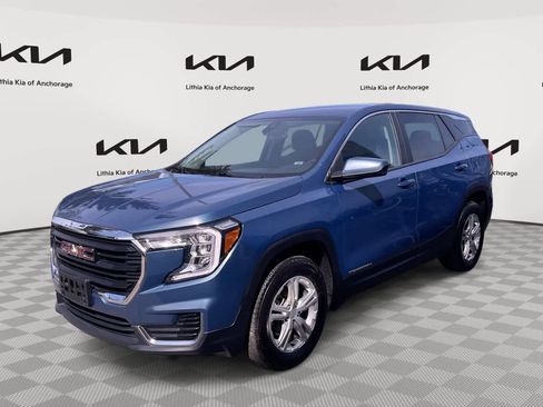 Used 2024 GMC Terrain SLE AWD/4WD image 1