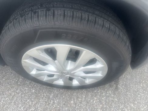 Used 2016 Nissan Rogue S image 10