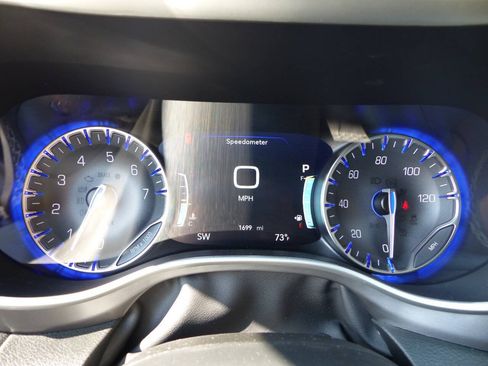 Used 2026 Chrysler Pacifica Select FWD image 28