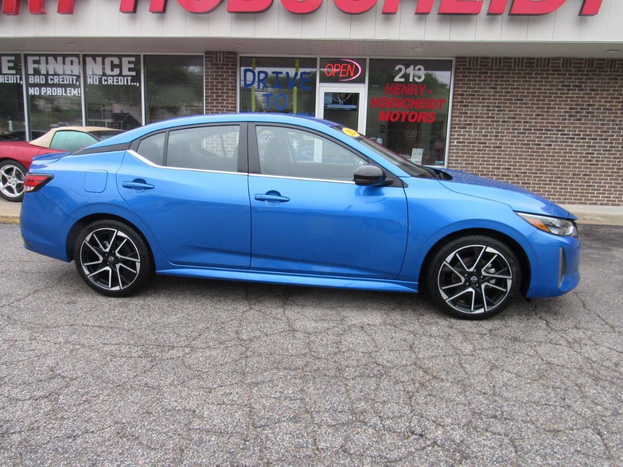 Used 2025 Nissan Sentra SR FWD image 8