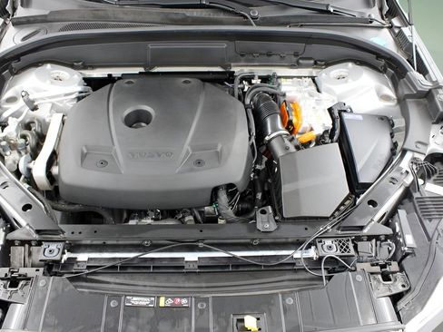 Certified 2023 Volvo XC60 T8 Ultimate image 32