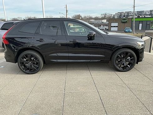 New 2026 Volvo XC60 B5 Ultra w/ Climate Package image 7