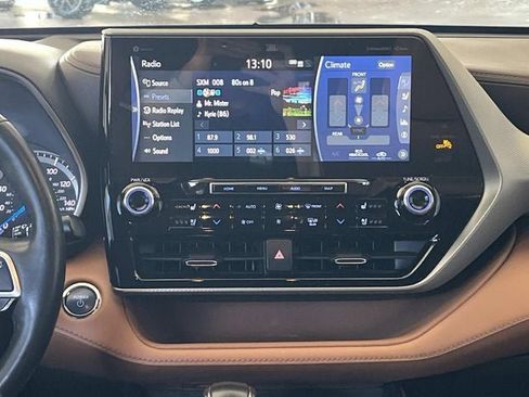 Used 2022 Toyota Highlander Platinum image 15