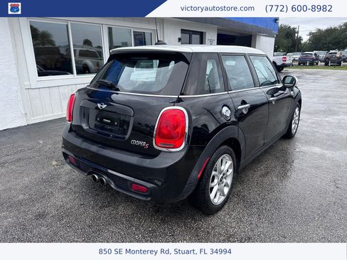 Used 2017 MINI Cooper S image 9