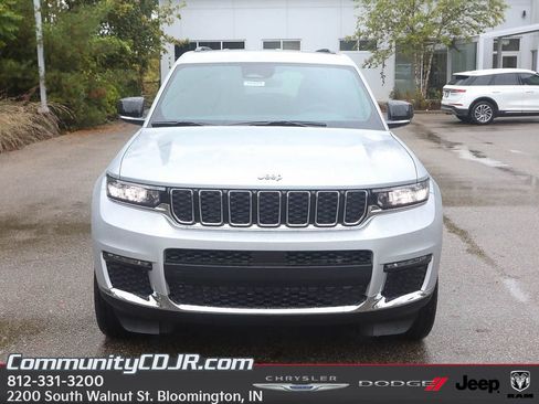 New 2025 Jeep Grand Cherokee L Limited image 9