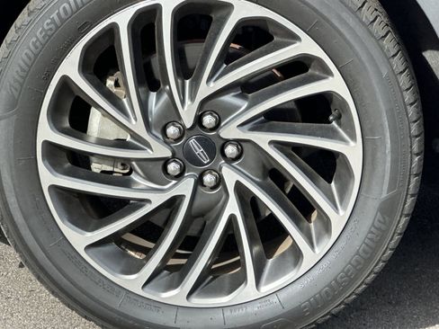 Used 2020 Lincoln Nautilus Reserve w/ Equipment Group 201A image 32