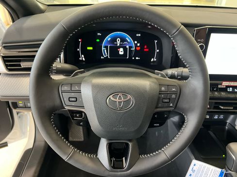 New 2026 Toyota Camry SE w/ Multimedia Upgrade Package AWD/4WD image 16