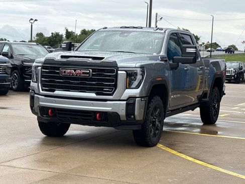 New 2026 GMC Sierra 2500 AT4 w/ AT4 Premium Plus Package AWD/4WD image 13