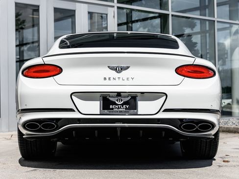 Used 2024 Bentley Continental GT V8 image 12
