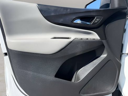 Used 2021 Chevrolet Equinox LS w/ LPO, Floor Liner Package FWD image 12
