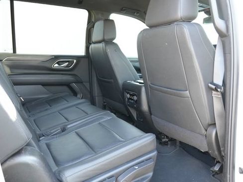 Used 2024 Chevrolet Suburban LT AWD/4WD image 26