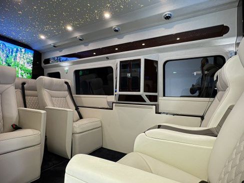 Used 2025 Mercedes-Benz Sprinter 2500 image 5