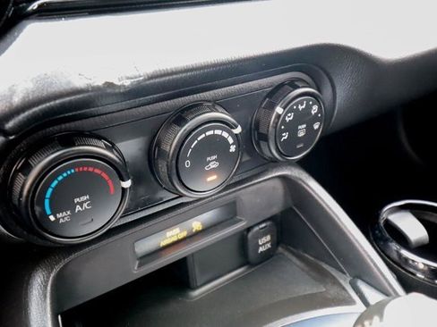Used 2016 MAZDA MX-5 Miata Sport image 5